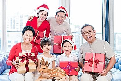 《明末：渊虚之羽》新视频和截图 女主大战小怪